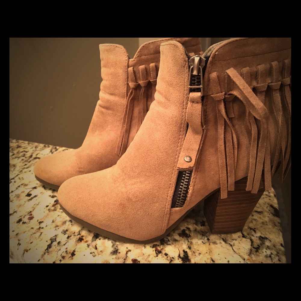 Size 7 suede booties